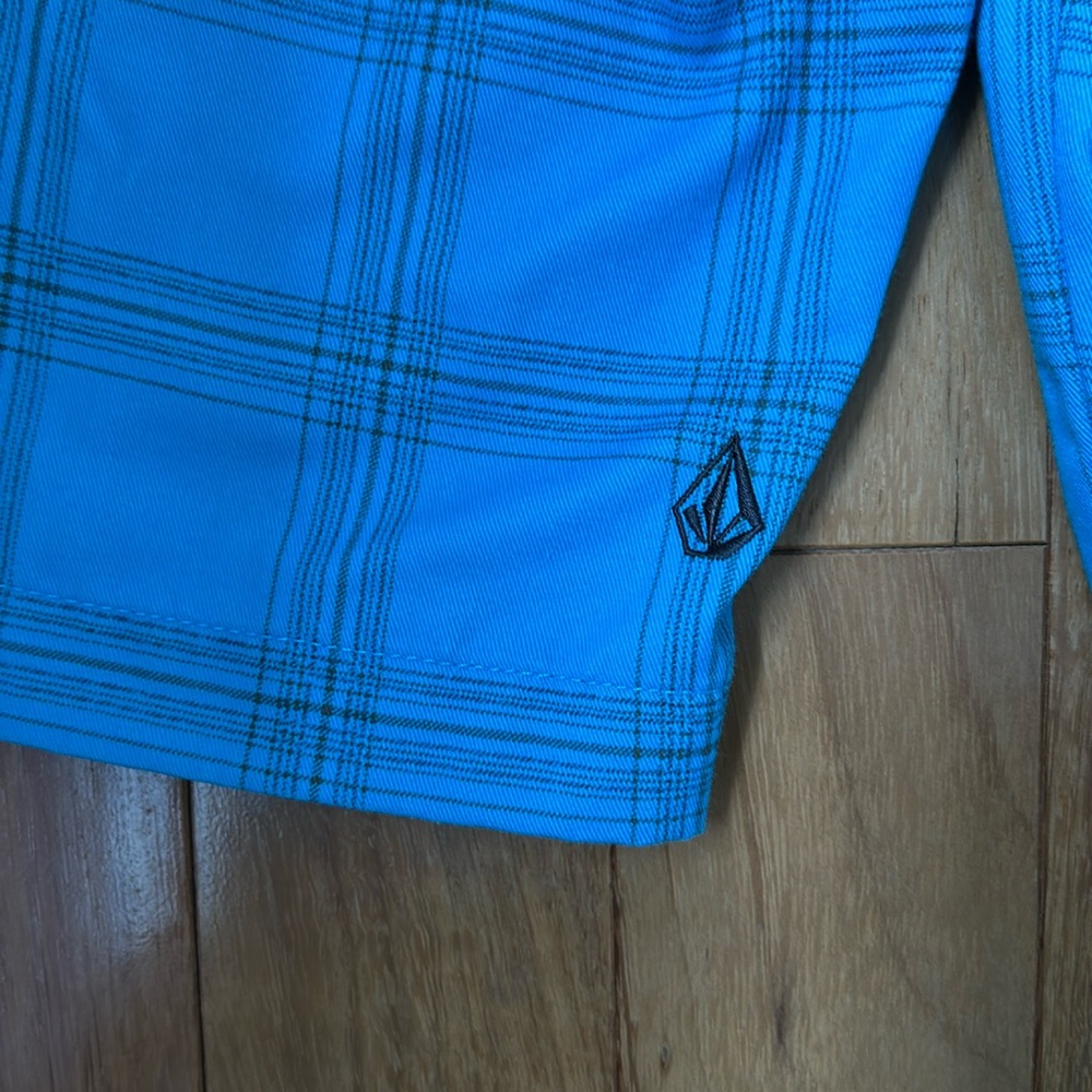 Volcom Shorts - Picture 6 of 6